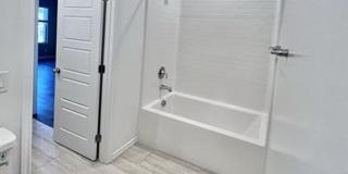 3 Bedroom 2.5 Bathroom Townhome - Pet Friendly. Gallery 15