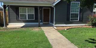 MUST SEE CHARMING HOME! MUST SEE CHARMING HOME! Gallery 1