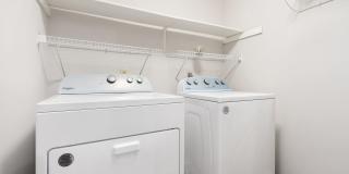 2be / 1.5ba Duplex Unit B - Great Convenient Location Gallery 33