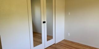 Spacious house with hardwood, handicap ramps, pet friendly, large garden with fruit trees Spacious house with hardwood, handicap ramps, pet friendly, large garden with fruit trees Gallery 6