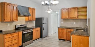 637 N 32nd St Gallery 4