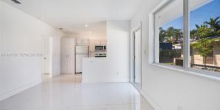 1080 NE 80th St Gallery 7