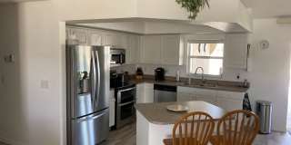 Short term FULLY FURNISHED vacation rental ,3/2 Pool Home on canal Gallery 6