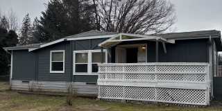 Spacious 3 Bedroom, 2 Bathroom Home with Covered Front Porch! Gallery 1
