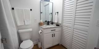 207 W Giddens Ave Gallery 17