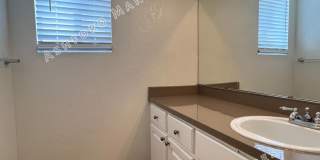 ***MOVE IN SPECIAL***UTILS INCLUDED : ONE BEDROOM UPSTAIRS CONDO Gallery 24
