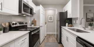 Alexander Crossing Apartments & Townhomes Gallery 2