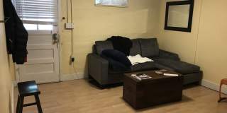 Charming Two Bedroom Garden Level Apartment near DU Gallery 4