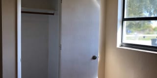 4 Bed 1 Bath Home | Pet Friendly | Washer Dryer Hook Ups | Section 8 Welcome Gallery 12