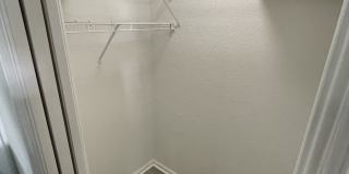 2565 Clovelon Street Gallery 17