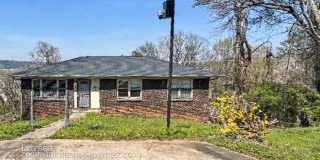 1816 Doman Circle Gallery 1