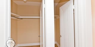 Beautiful Berwyn Apartment on Gunderson and 23rd! Gallery 12