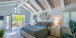 MODERN ARCHITECTURE W/ BEACH CHARM: BRIGHT & AIRY, 4BR3BA, 2-STORY HOME W/ OPEN & BRIGHT LIVING SPACE & LARGE YARD W/ DECK & JACUZZI LESS THAN A BLOCK TO LMU, CLOSE TO PARK, SHOPPING, LAX & 10 MINS TO BEACH! Gallery 21