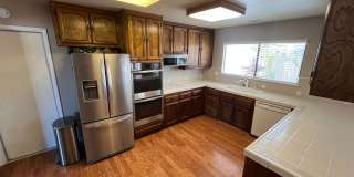 1090 Foxenwood Drive Gallery 4