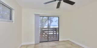 1 Bedroom Beachfront Condo, Steps away from Beach Access! Gallery 20