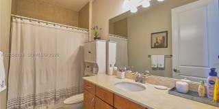 129 Riverwalk Cir E Gallery 15