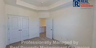 Spacious Home with Fenced Back Yard Convenient to Camp Lejeune Gallery 24