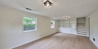 2924 GRACEFIELD Road Gallery 32