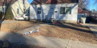 3BR SINGLE FAMILY HOME, FULL BASEMENT, GREAT YARD, PARKING, GARAGE Gallery 1