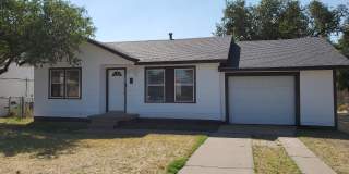 3 Bedroom in Southlawn with Garage Gallery 1