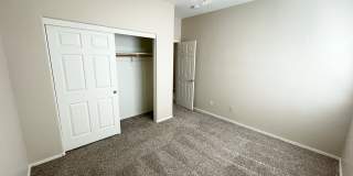 4 Bedroom/2 Bath Single Level Home in Anthem! Close to freeway & TSMC Plant! Gallery 27