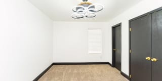 4209 Redbud Ave Gallery 32