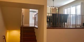 Beautiful and spacious multilevel townhouse in model home condition Gallery 1