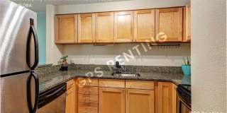 Quiet 2 Bedroom Condo in Redmond Available Now! Gallery 12