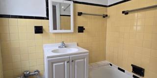 6904 North Ravenswood Ave. Gallery 4
