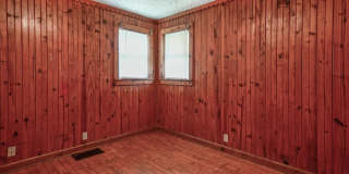 Great 3 Bedroom, 2 Bath - Just Off 17th St! *2027* Gallery 14