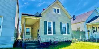 2102 West Delaware Street Gallery 1