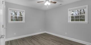 236 White Oak Boulevard Gallery 11