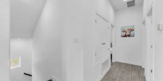 2488 Waterfront Park Gallery 8