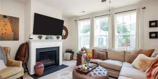 Room in 4 Bedroom Townhome at Sharon Rd W Room in 4 Bedroom Townhome at Sharon Rd W Gallery 21