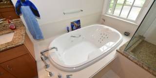 Luxurious Spacious and Bright , Gorgeous Potomac 6BR/4.5BA/2GAR Home - In Sought After Copenhaver Gallery 6