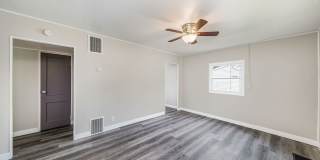 Cute Remodeled Two Bedroom 1 Bathroom Bungalow! Gallery 5