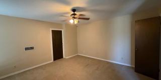 Two Story 2 bedroom, 2 bathroom home in South Highland Gallery 9