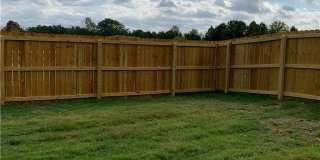 432 Red Robin Street Gallery 23