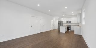 1952 W Ohio Street Gallery 7