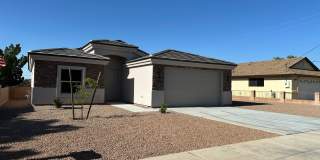 Beautiful 2024 Built 3 Bedroom, 2 bathroom home with RV Parking Gallery 4
