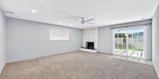 4913 Premiere Avenue Gallery 20