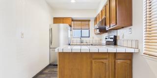 Sumaya Condo 2 Bed/2 bath with Fireplace. Includes washer and dryer Gallery 7