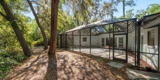 2110 NW 3rd Pl Gallery 29