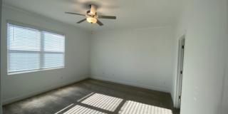 A must see 3 Beds/ 2 Bths Villa shows like a house.  Modern Styling, Open Layout, Great Location and Loads of amenities! Gallery 15