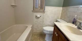 Spacious 2 Bedroom Home with Sunroom and Plenty of Storage! Gallery 11