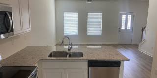 425 Falls Pointe - 1 Gallery 19