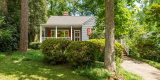 Charming Bungalow in Sunset Hills Neighborhood Charming Bungalow in Sunset Hills Neighborhood Gallery 1