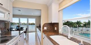 511 Bayshore Drive Gallery 21