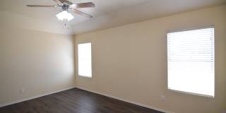 300 Curtis Dr Gallery 12