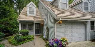 Amazing Attached Home in Lake Oswego is a Must See! Gallery 1